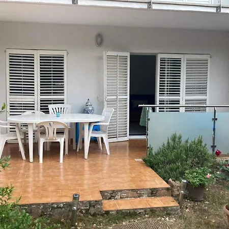 T3 De 65 M2 Terrasse Jardin A 300 M De La *