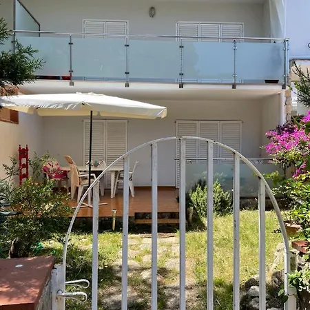 Appartamento T3 De 65 M2 Terrasse Jardin à 300 M De La *